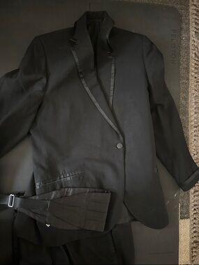 Vintage Tuxedo: Black Satin-Trim Blazer, Pleated Waistband, & Pants 36 x 28